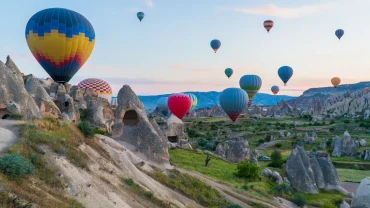 Hot air balloon watching sunrise